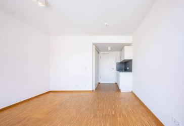 - Hochwertiges Apartment mit Balkon für Studenten, Auszubildende und Schüler