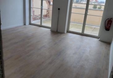 Letzte freie Gewerbefläche 9 rechts in Halle C - Erstbezug - 150qm im 2. OG über 2 Ebenen mit Loggia - Büro/Praxis usw. Nebenkostenflatrate -ab sofort
