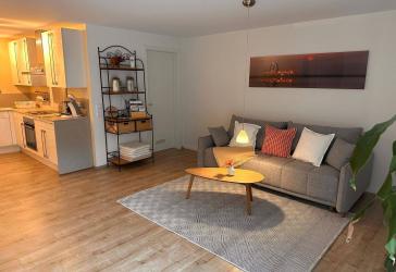 Moderne Wohnung im Souterrain (möbliert!!!) in exzellenter Wohnlage