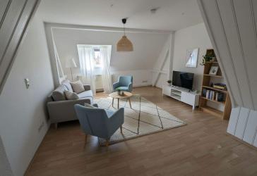 ***2 Monate Kaltmietfrei*** Helles Dachgeschossapartment in Glauchau zur Miete