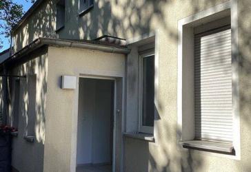 Komm nach Alstaden: Eigener Hauseingang mit renovierten 2 1/2 Zimmer Maisonnette ,Nähe Ruhrufer