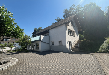 Flexibles Wohn- und Geschäftshaus in zentraler Lage von Balve