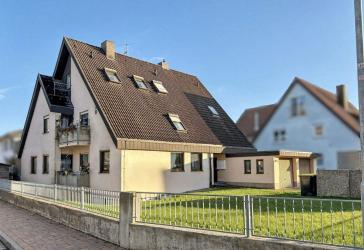 Voll vermietetes Vier-Parteien-Haus in guter Lage von Breisach-Gündlingen