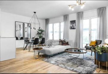 6.000,- pro QM- STILVOLLE ALTBAU-WOHNUNG -2 Balkone- dicht Roseneck