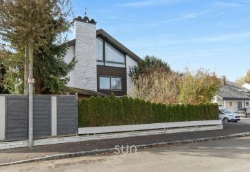 FAMILIENTRAUM. GRÜN. RÜHIG. - Reiheneckhaus in Ulm-Unterweiler mit Pool und großem Garten!
