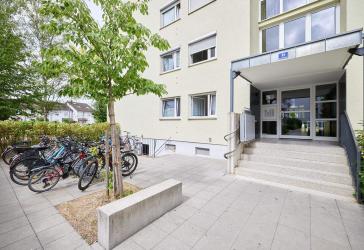 Gemütliche, gut geschnittene 2 Zimmer Wohnung in der zweiten Etage mit Balkon in Neuburg