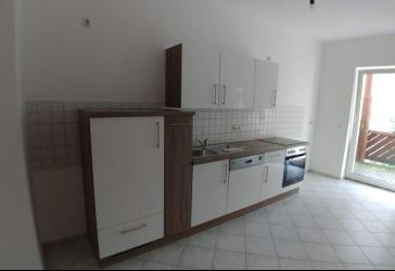**3-Raum-Wohnung mit Balkon und Einbauküche**