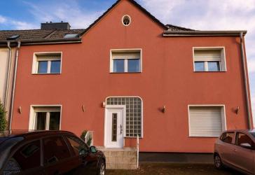 Generationshaus mit zusätzl. Baugenehmigung. Genießen Sie den Tag auf Ihre Terrasse in Bredeney. TOP