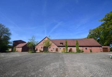 Attraktiver Resthof mit zwei Wohneinheiten und Tierhaltung in Niedersachsen
