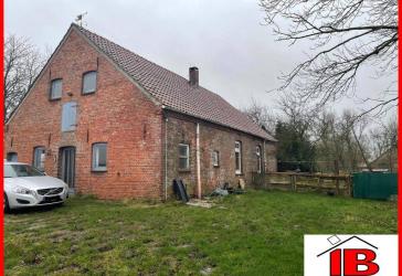 Wohnhaus auf großem Grundstück im Herzen der Gemeinde Butjadingen