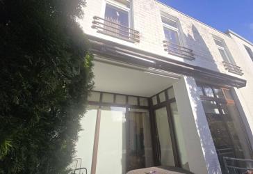 Ein Haus mit Lebenserfahrung sucht Makeover - bereit für eine stilvolle Verjüngungskur!