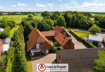 Drei Häuser | ca. 30.000 € Jahreskaltmiete | Ausbaureserve | Nordseenähe