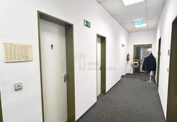 +Büroeinheit im Gewerbegebiet von Möglingen +