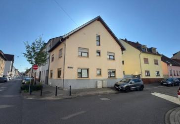 Zweifamilienhaus in zentraler Lage