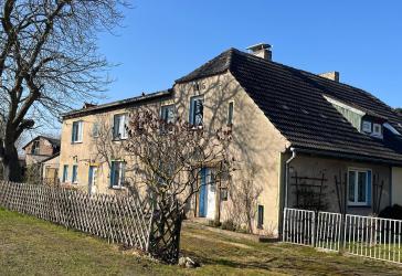 Große Haushälfte mit 209 qm Wohnfläche in 18442 Groß Kordshagen