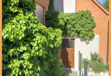 385.000.- für charmantes 151 qm Stadthaus mit Innenhofterrasse in ruhiger Lage am Altstadtgürtel