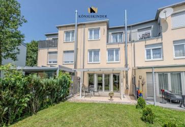 Charmantes Reihenmittelhaus mit Garten, Terrasse & Balkon in Metzingen.