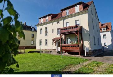Vollvermietetes Mehrfamilienhaus im Altbau-Stil mit großer Gartenfläche in ruhiger Seitenstraße!