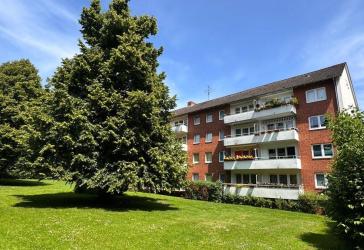 3,5-Zimmer-Eigentumswohnung mit Balkon und einem PKW-Aussenstellplatz in Lübeck-Kücknitz