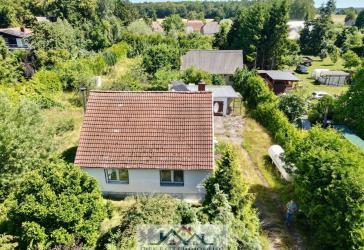 Kleines Einfamilienhaus mit großem Grundstück in ruhiger Lage!!