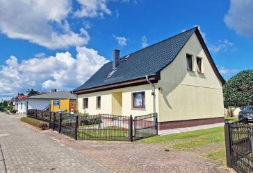großzügiges Einfamilienhaus mit separater Ferienwohnung im Ostseebad Karlshagen