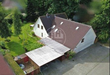 Einfamilienhaus mit Einliegerwohnung in zentraler Lage