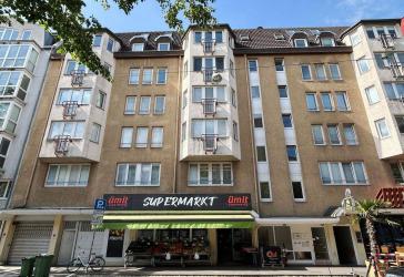 Gut geschnittene 2-Zimmerwohnung mit Balkon, TG-Stellplatz und Aufzug in zentraler Lage der Karlsruher Weststadt