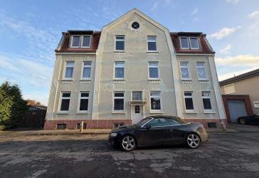 Historisches Mehrfamilienhaus in Nordenham für geschickte Handwerker