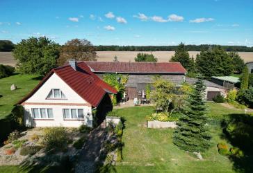Top Einfamilienhaus mit großem Grundstück und Nebengelass in beschaulicher Dorflage
