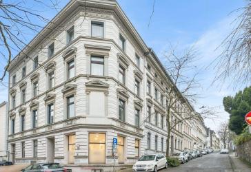 Denkmalschutz: Maisonette-Wohnung mit Potenzial und großzügigem Raumangebot in Wuppertal-Elberfeld