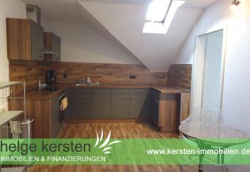 Gemütliche und sehr gepflegte 2-ZKB-Dachgeschosswohnung in Kassel-Süd zu verkaufen!