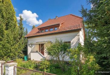 1930er-Charme trifft auf vielfältige Möglichkeiten - mit großzügigem Garten und Raum für Ideen