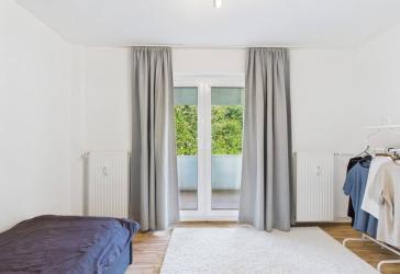 Große 4-Zimmer-Wohnung mit 2 Balkonen im Musikerviertel - sofort bezugsbereit
