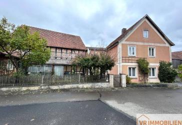 Haus mit Geschichte: Ehemaliger Dorfladen mit Wohnhaus und Nebengebäuden in 97645 Urspringen!