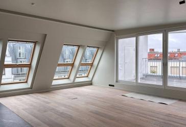 Helle DG-Wohnung mit Terrasse und Blick auf den Innenhof – in direkter Nähe zum Kurfürstendamm