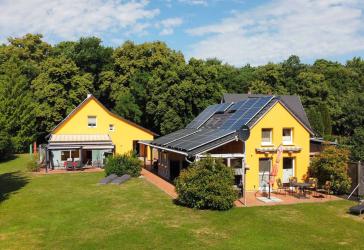 Wohn-/Ferienobjekt mit PV-Anlage & Bootsbox