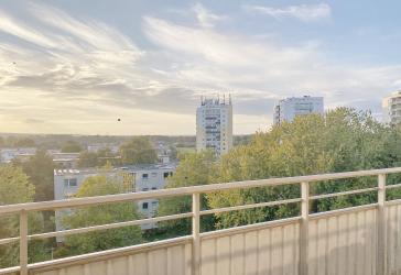 Gelegenheit! 2 Zimmer-Etagenwohnung mit großer, weiterer Fläche in Buxtehude zu kaufen