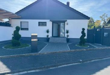 2 Wohneinheiten Bungalow mit Einliegerwohnung in Seligenstadt