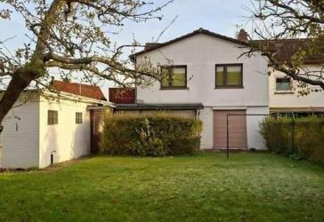 -RESERVIERT- Für pfiffigen Handwerker - Endreihenhaus mit schönem Garten und großer Garage