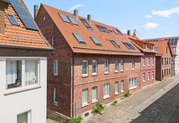 Charmantes Mehrfamilienhaus in zentraler Lage – investieren, einziehen und vermieten!
