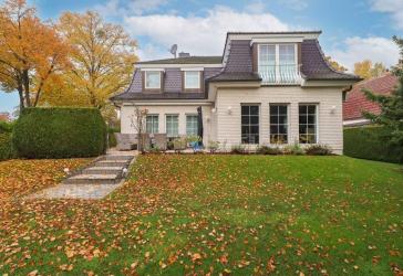CHARMANTE VILLA, STILVOLL UND ELEGANT!