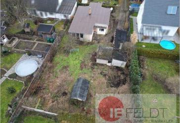 Seltene Gelegenheit: Erschlossenes Baugrundstück mit Abrissbestand in guter Wohnlage von Bollensdorf