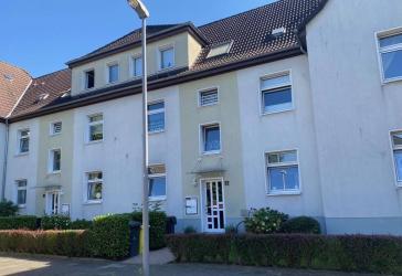 Vermietete 3- Zimmer Wohnung mit Garten im 1.OG in D-Benrath ! * Provisionsfrei ! *