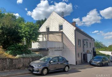 Gemütliches Bauernhaus mit großem Grundstück