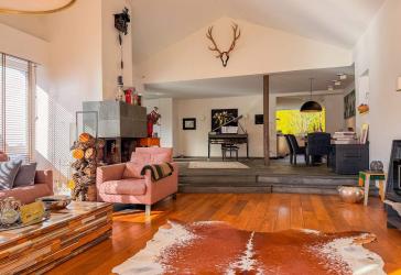 ***Exklusive Villa, idyllische Lage direkt am Waldrand von Waldtrudering***prominenter Vorbesitz***