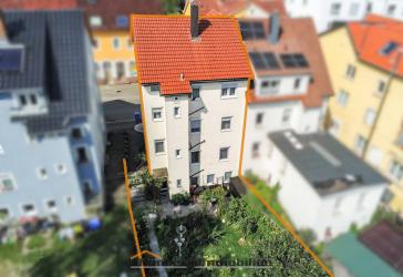 Modernisierte Doppelhaushälfte mit viel Platz und privatem Garten!