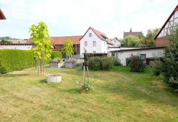 Zwei Wohneinheiten: Fachwerk-Charme und Massivbau- Komfort ! Doppeltes Wohnangebot in Nentershausen Weißenhasel !