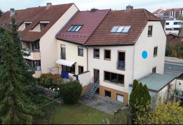 Doppelhaushälfte mit Garage und Kfz-Stellplatz in Herzogenaurach-Nähe Rehaklinik