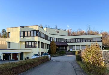 Büro * ruhige Lage * Erweiterung möglich * 40 Parkplätze