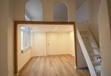 Für Individualisten! Freie 2-Zimmer-Whg mit EBK